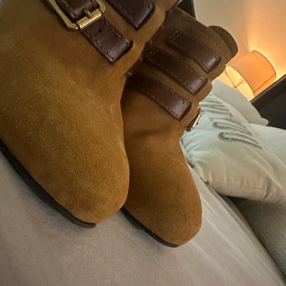 Tory Burch Tan and Brown Ankle Boots - Picture 5 of 6